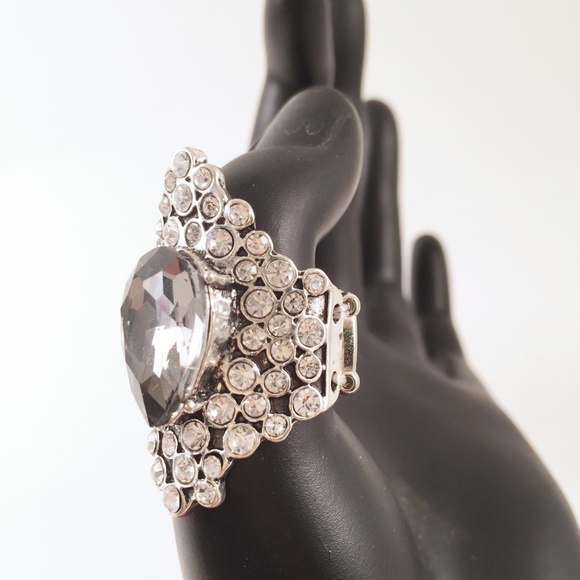 Stretch Ring Large Stone Rhinestones Fits 6-10 - Picture 3 of 7